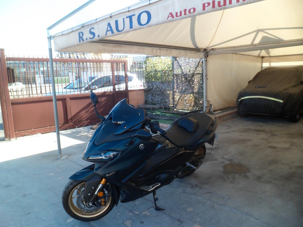 Yamaha T Max 560 tech max dark Petrol solo km480