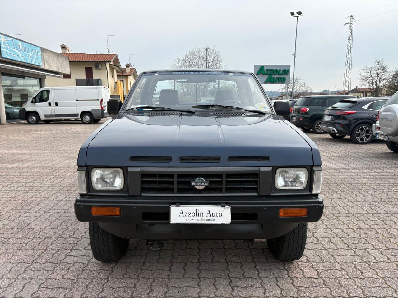 NISSAN KING CAB 2/P CASSONATO PORTATA 10 QUINTALI