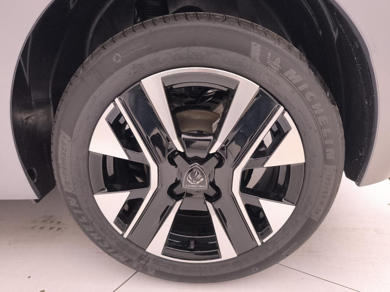 PEUGEOT 208 5P - ALLURE Hybrid 110 E-DCS6