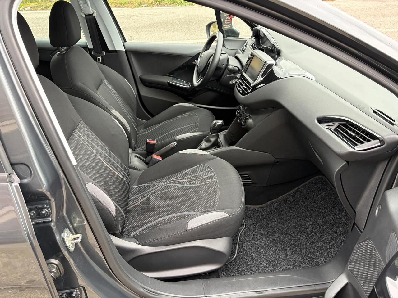 Peugeot 208 1.0 VTi 68CV 5 porte Access