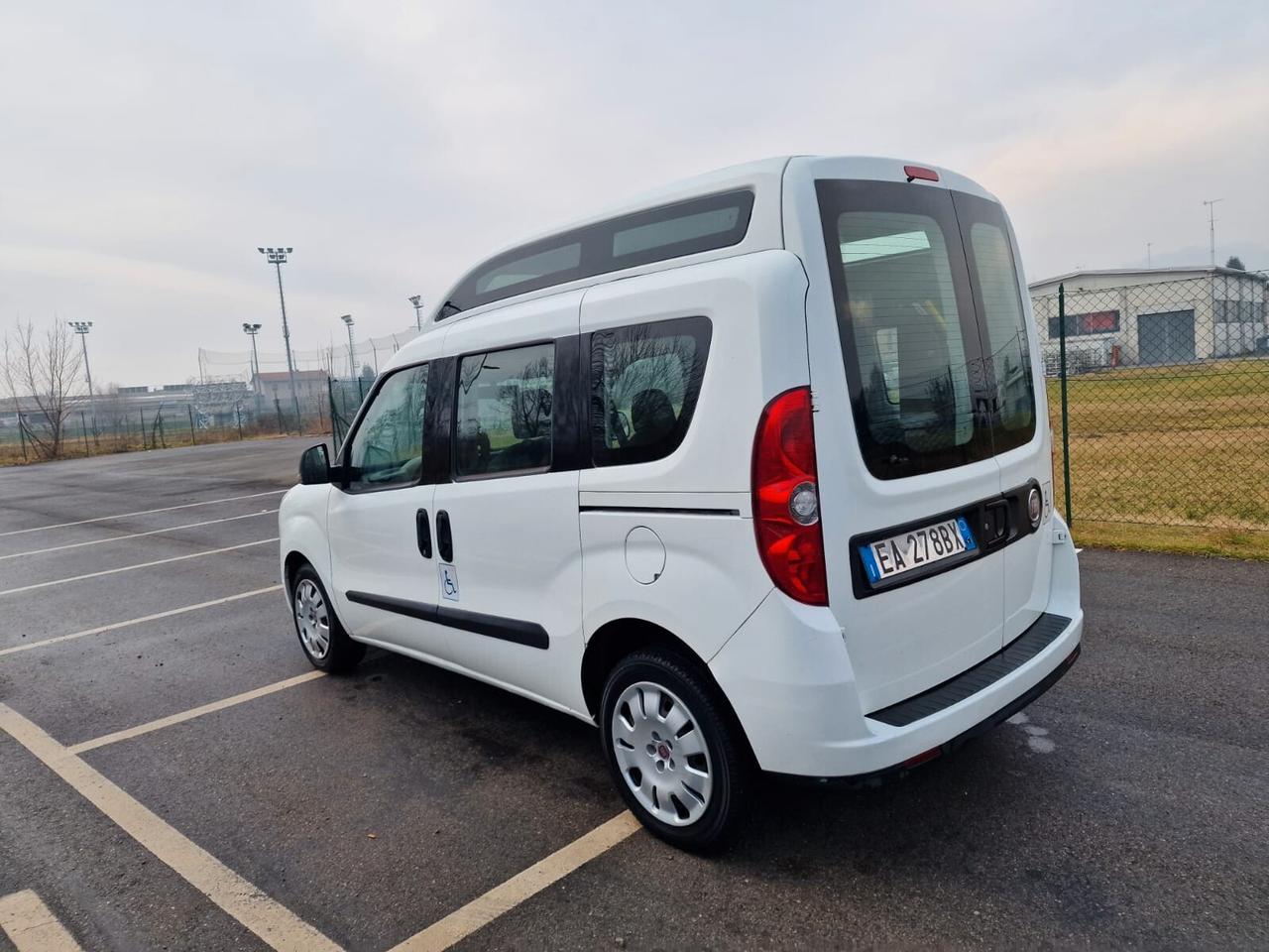 Fiat Doblo 1.6 MJT 16V trasporto disabili - 2012