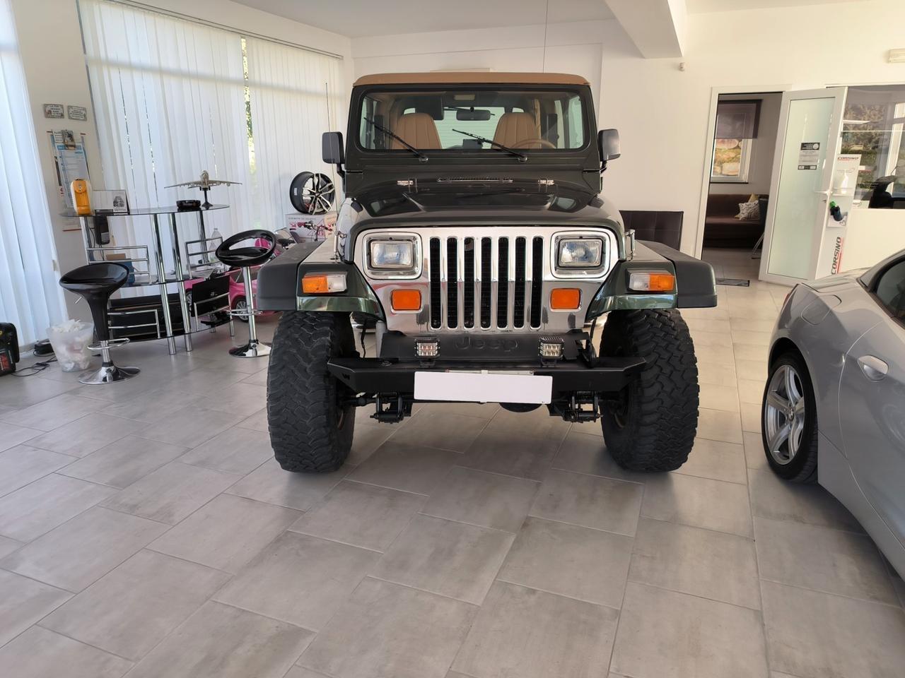 Jeep Wrangler 4.0 184 CV SAHARA