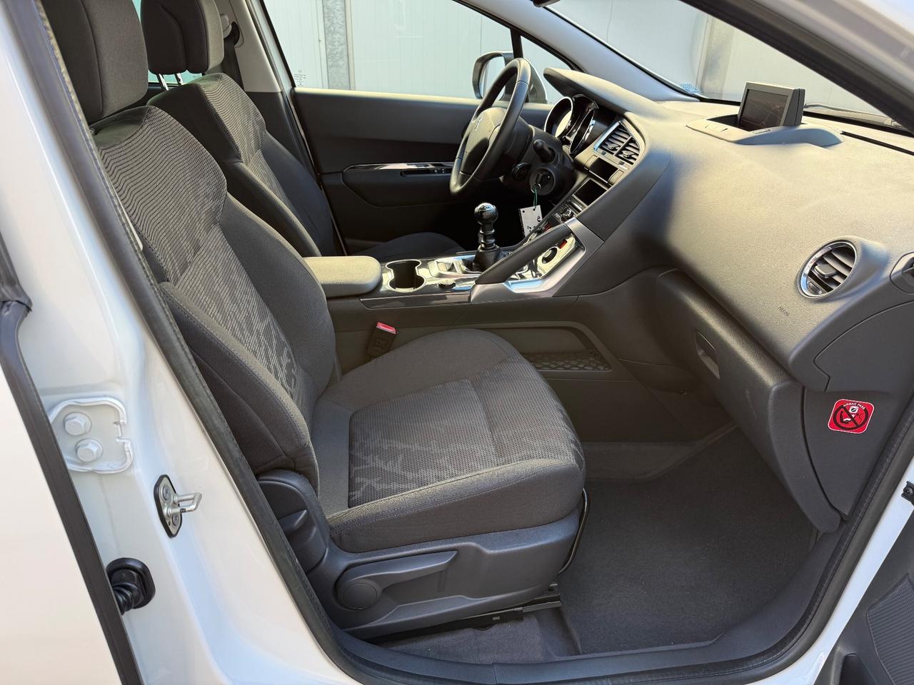 Peugeot 3008 1.6 HDi 115CV Business