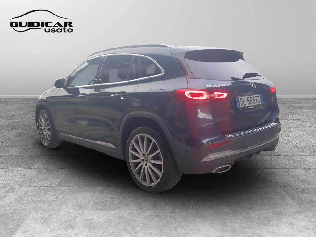 Mercedes-Benz GLA-H247 2020 - GLA 250 e phev (eq-power) Premium auto