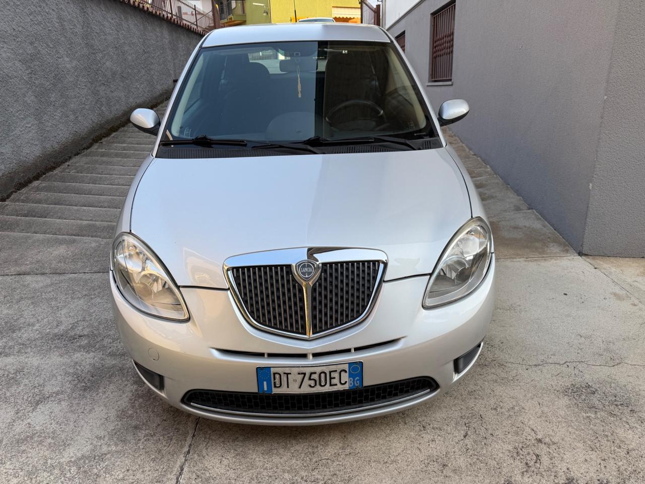 Lancia Ypsilon 1.2 Platino
