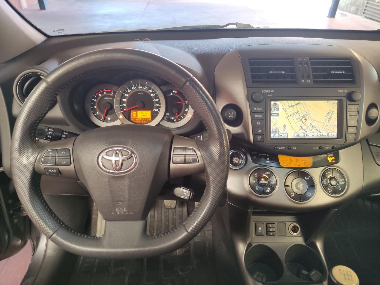 Toyota RAV4 RAV 4 2.2 D-4D 150 CV Luxury