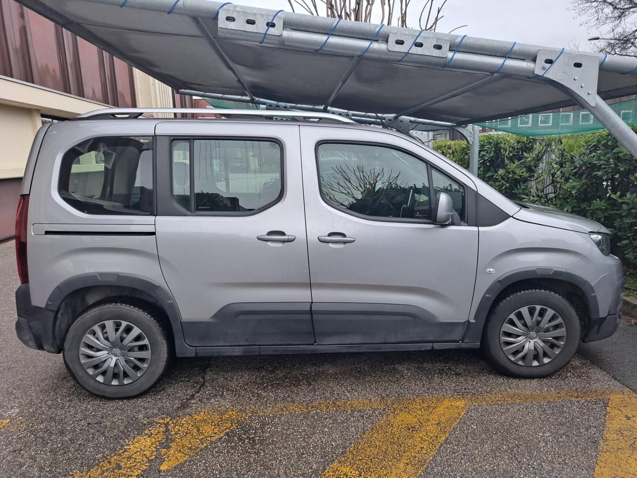 Peugeot Rifter BlueHDi 130 S&S Allure Standard