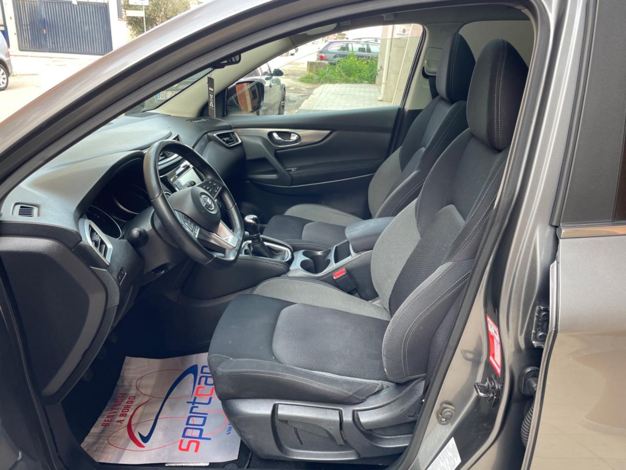 Nissan Qashqai 1.5 dCi N-Connect " TETTO NAVY LED 360"