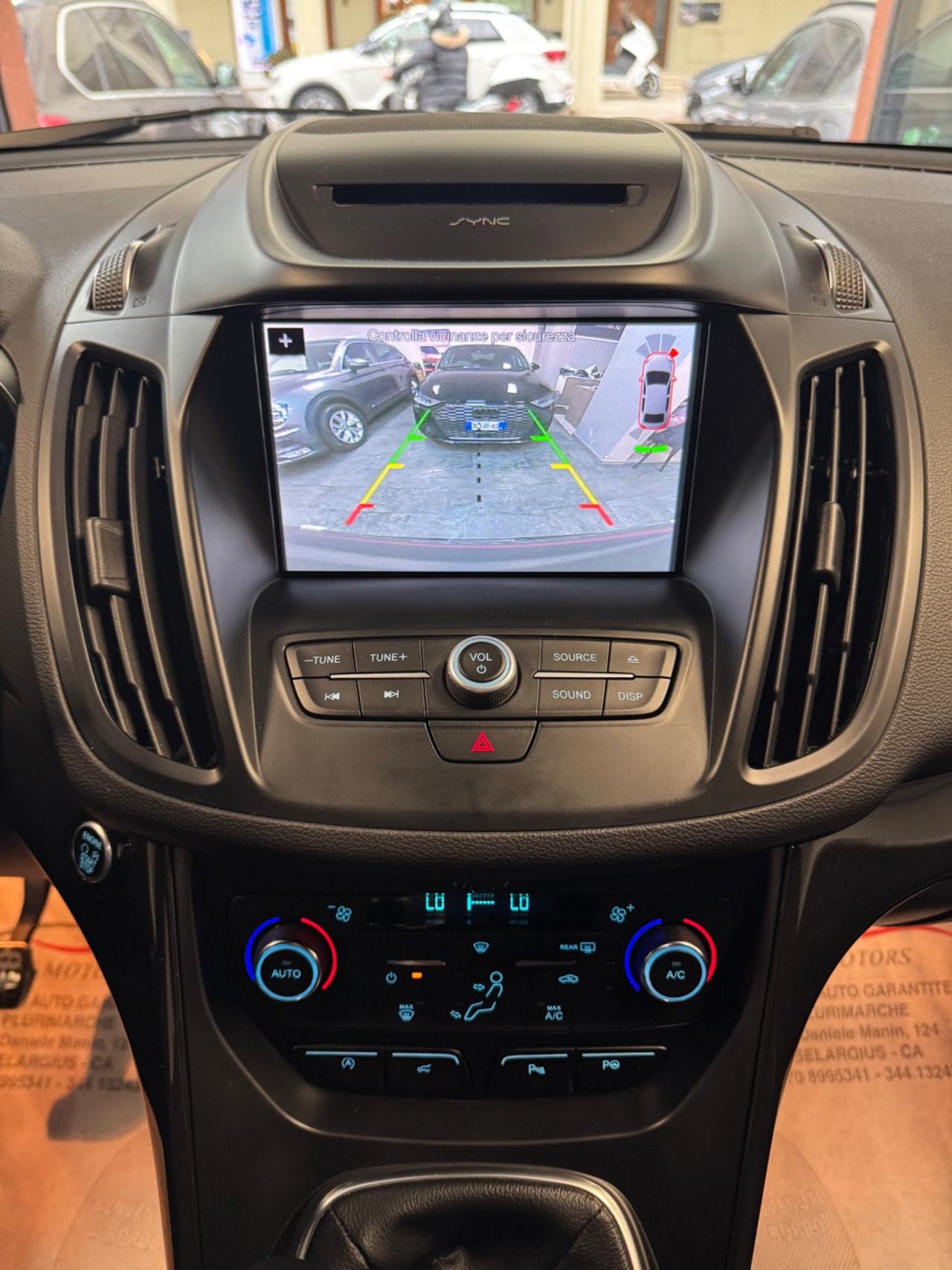Ford Kuga 2.0 TDCI ST LINE DA VETRINA