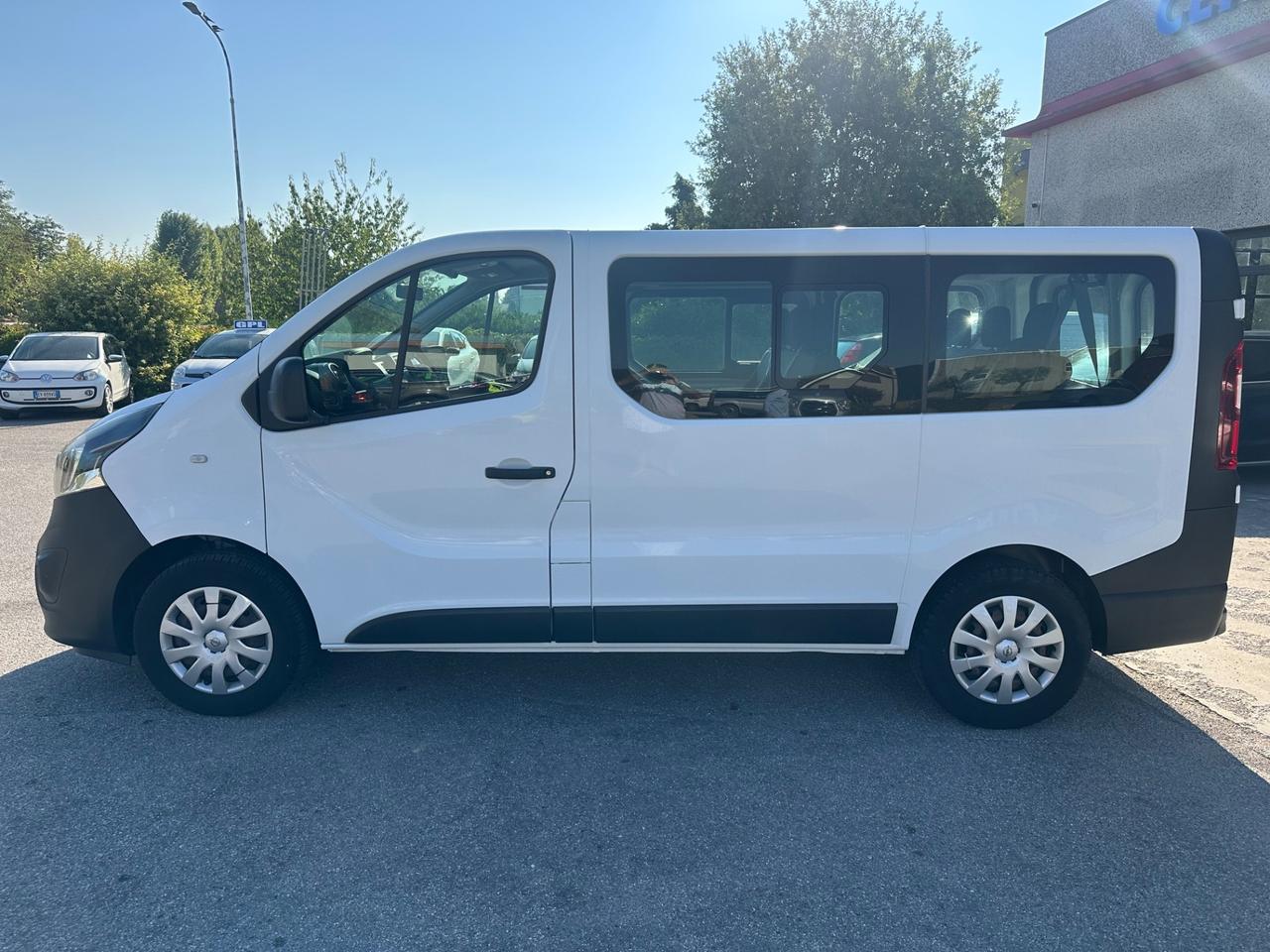 Opel Vivaro 16 Biturbo 9 posti Possibile Permuta