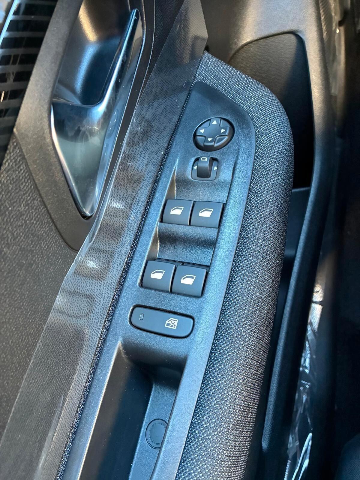 Peugeot 208 PureTech 100 Stop&Start 5 porte Style