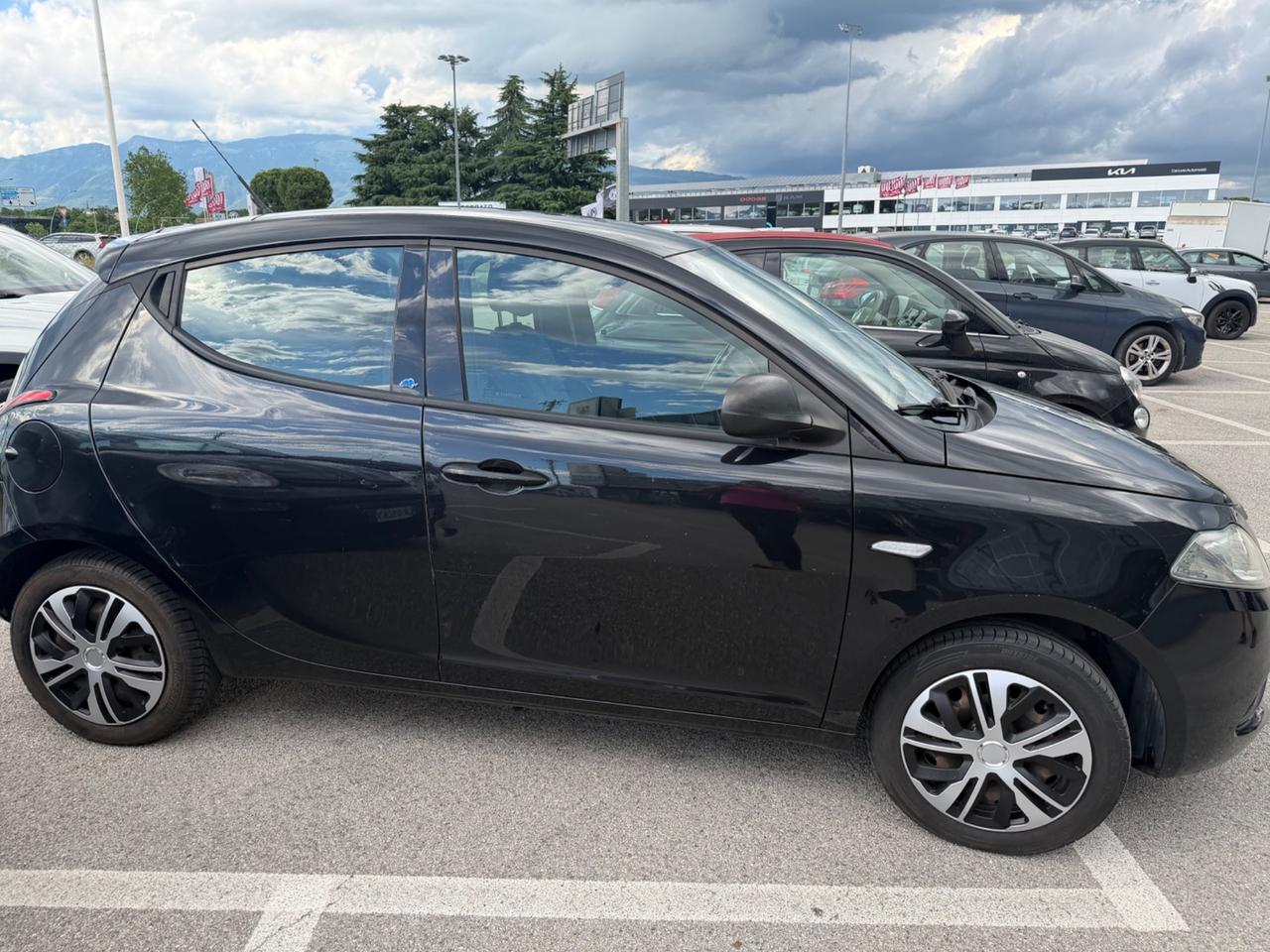 Lancia Ypsilon 1.2 69 CV 5 porte S&S Elefantino Blu