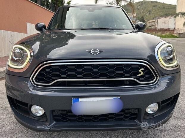 Mini Cooper S Countryman se all4 ibrida plug in 22