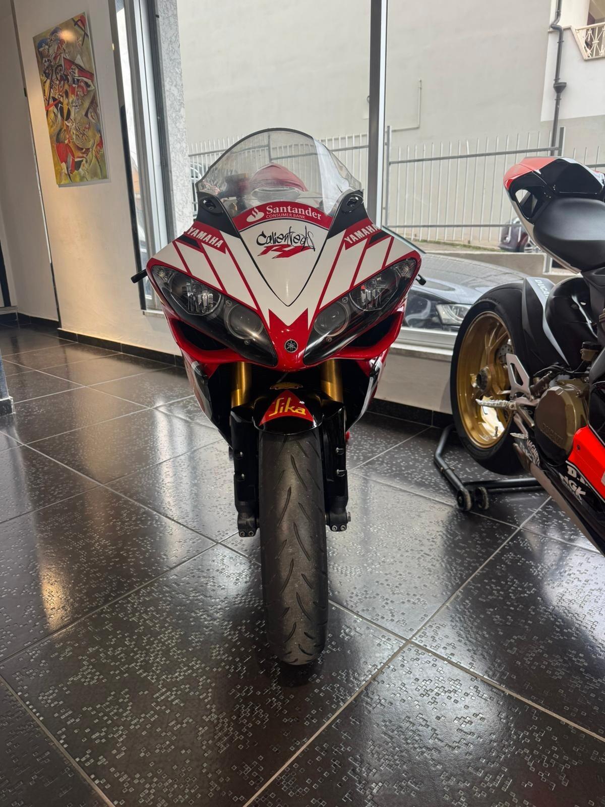 Yamaha YZF R1 santander limited edtion