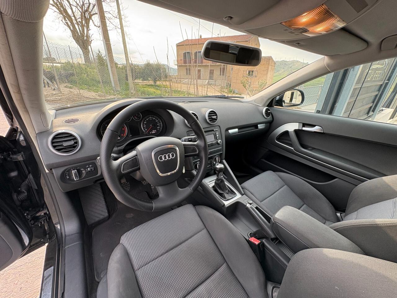 Audi A3 Sline 1.6 TDI 105 CV