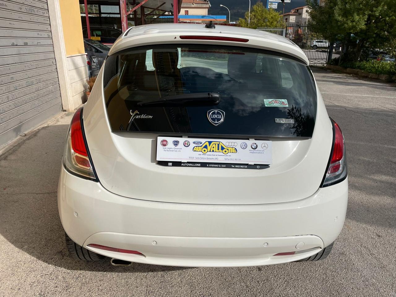 Lancia Ypsilon 1.0 Hybrid Gold