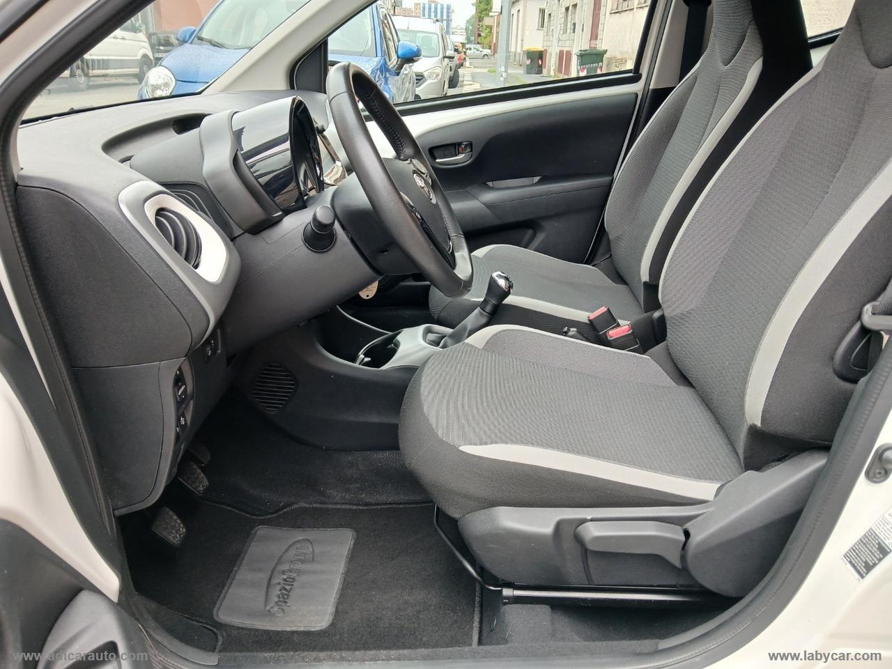 TOYOTA Aygo Connect 1.0 VVT-i 72 CV 5p. x-cool