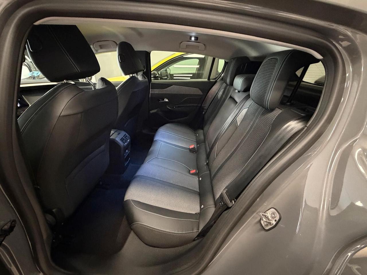 Peugeot 308 PureTech Turbo 130 S&S Allure con rate da 190 al mese