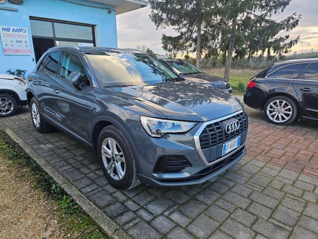 AUDI Q3 35 TDI S tronic Business