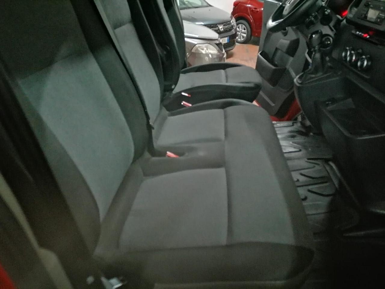 Renault Master T35 2.3 dci 145 cv L4