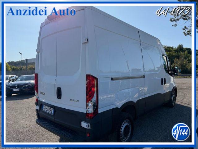 IVECO Daily 35S12 V 2.3 HPT L2H2 Furgone