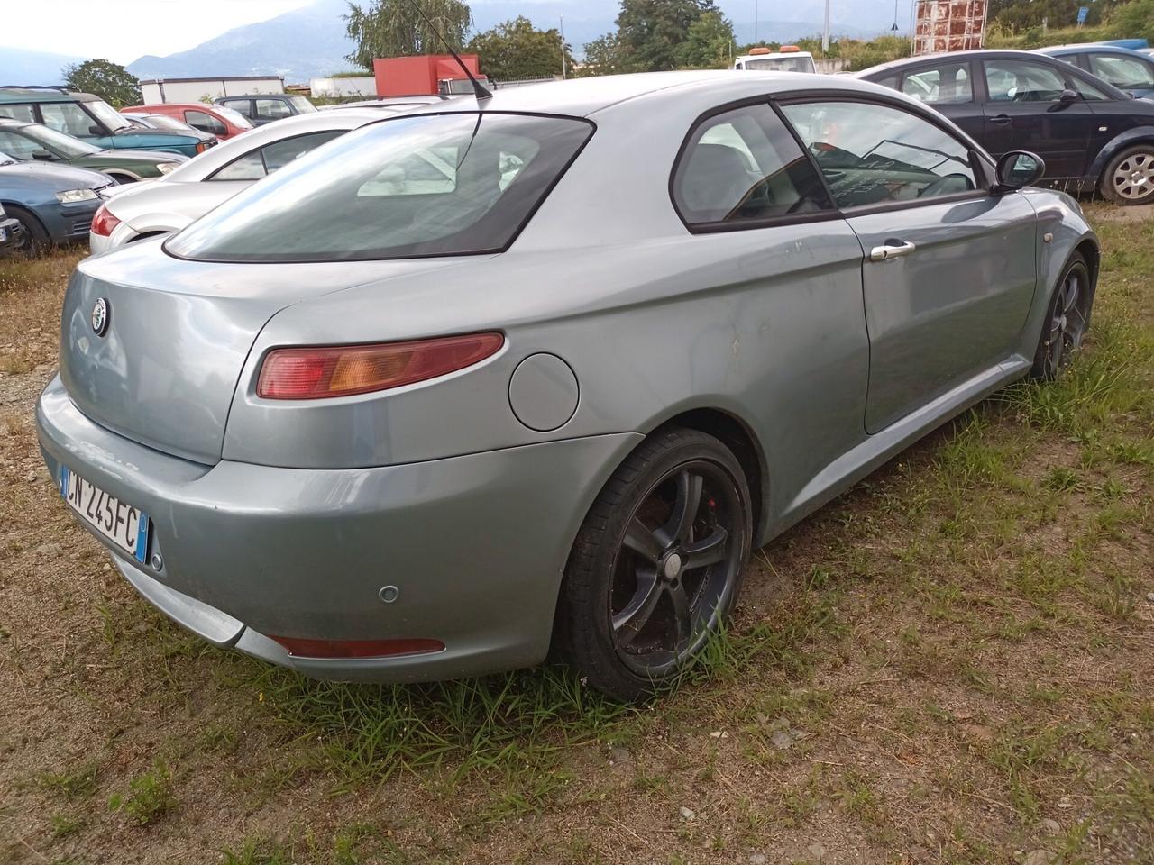 Alfa Romeo GT 150CV PACK 18 POLLICI POCHI KM