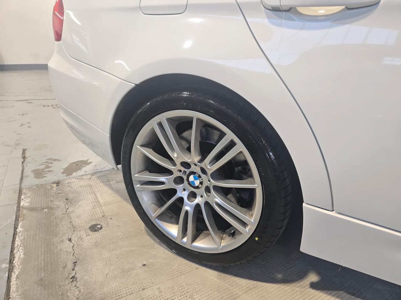 Bmw 330i Manuale