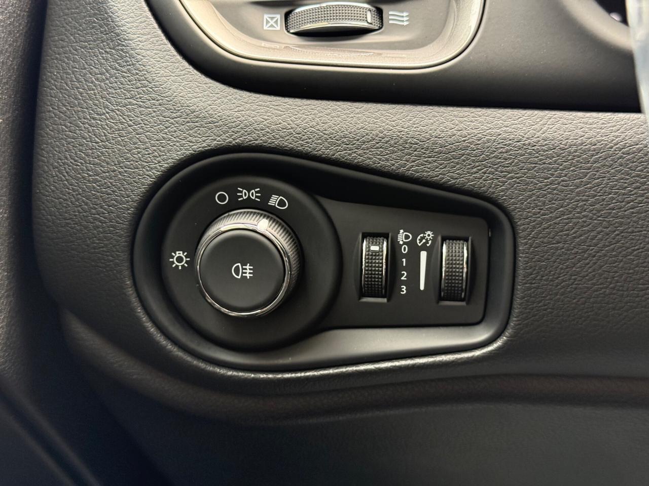Jeep Renegade 1.0 Benzina 120 CV - Neopatentati