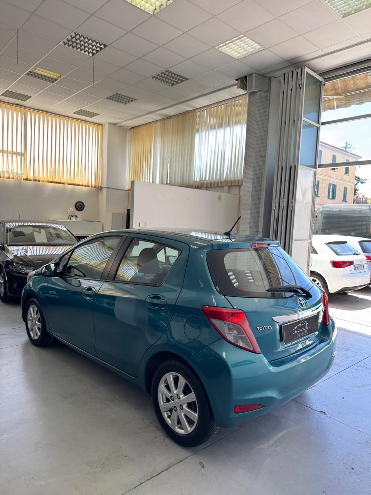 Toyota Yaris 1.3 5 porte Lounge