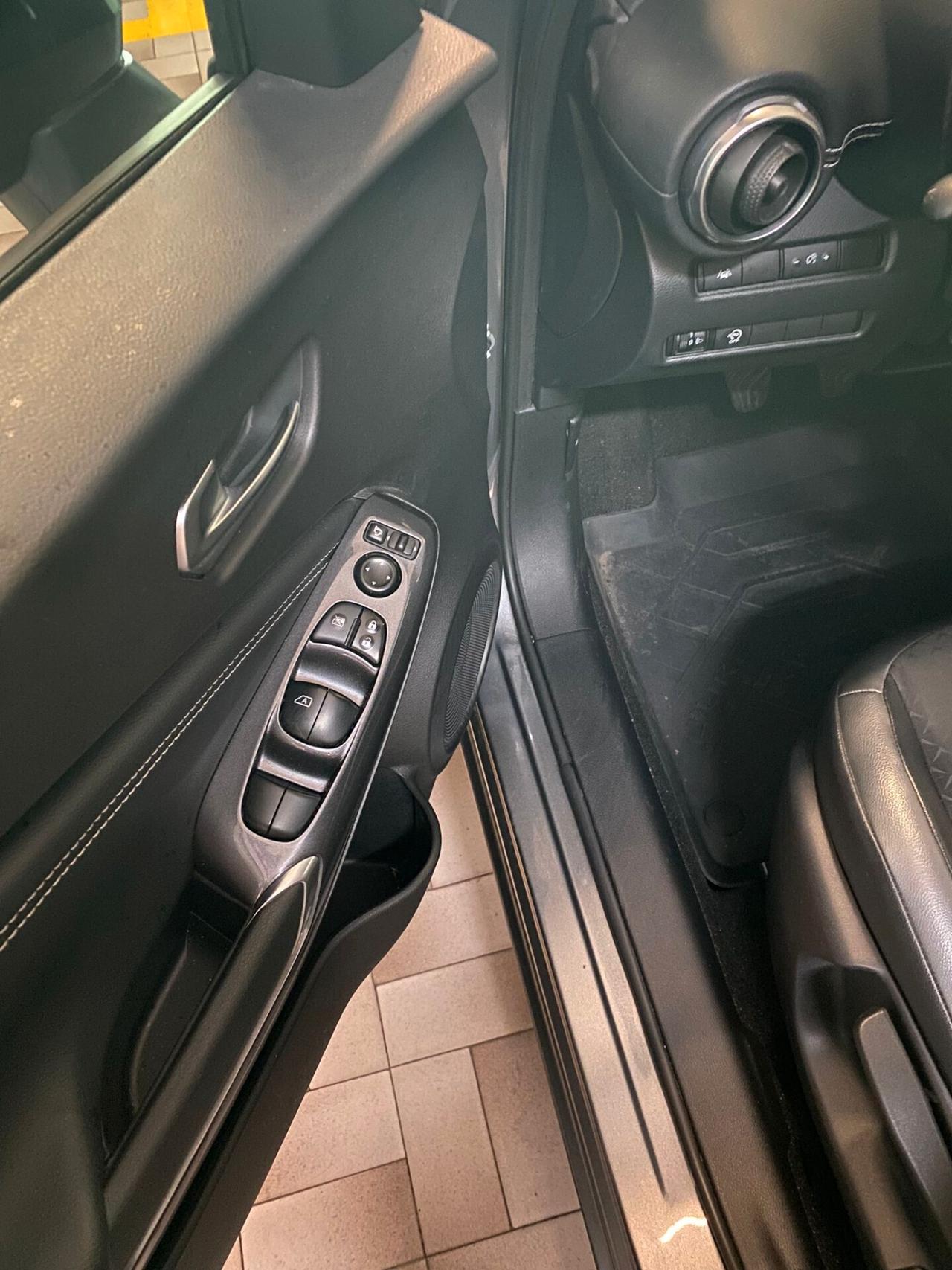 Nissan Juke 1.0 DIG-T 114 CV N-Connecta