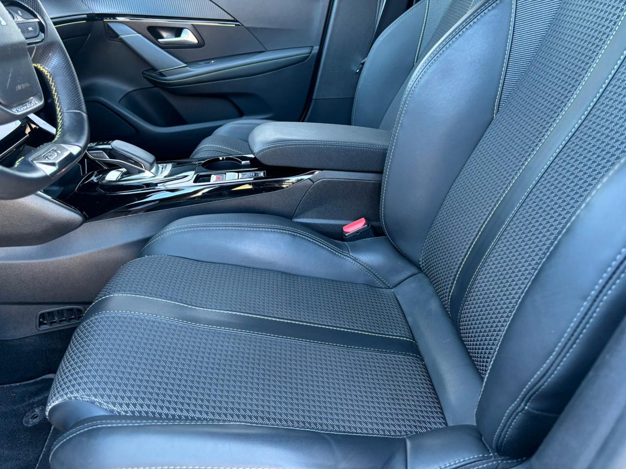 Peugeot 208 GT Line motore elettrico 5 porte SPOTICAR