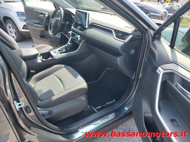 TOYOTA RAV 4 MY23 RAV4 2.5 HV (222CV) E-CVT AWD-i Business