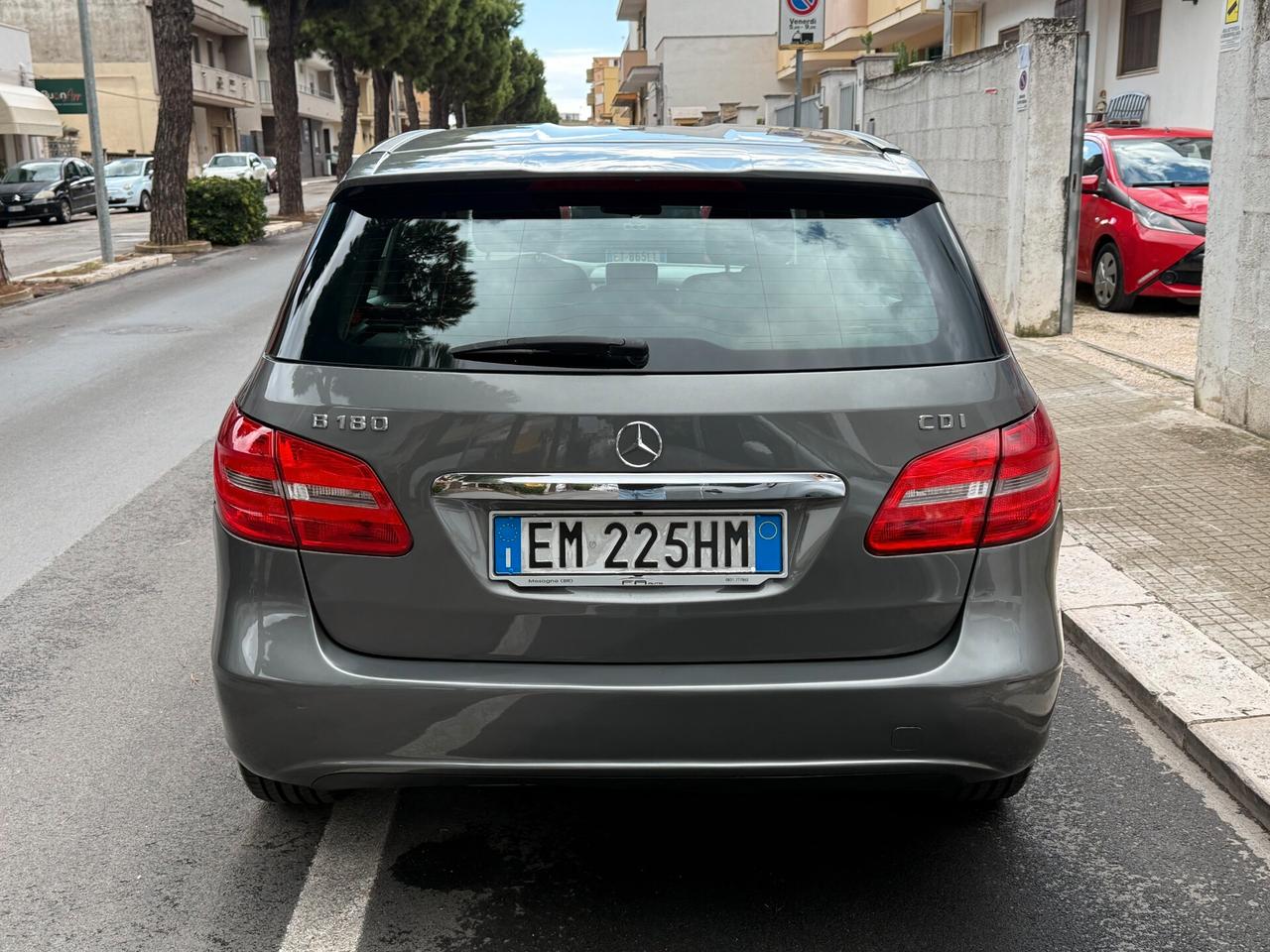 Mercedes B 180CDI BlueEFFICIENCY Executive - 2012