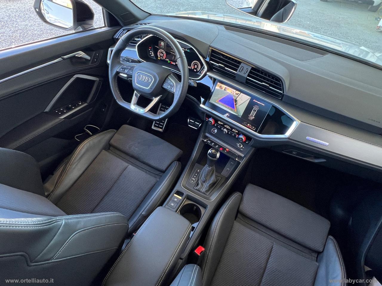 AUDI Q3 SPB 40 TDI quattro S tr. Ident. Black