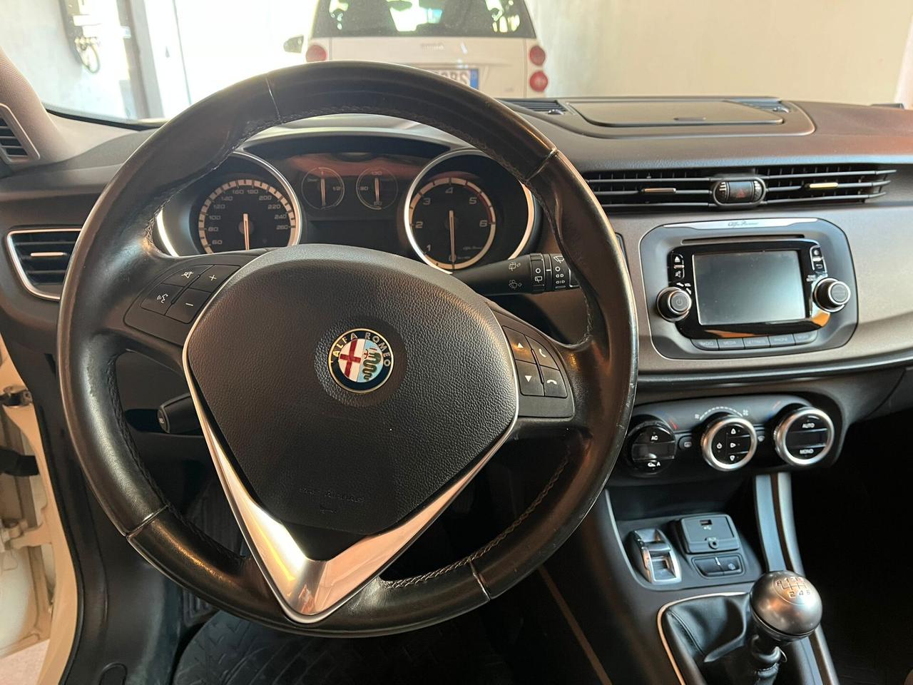 Alfa Romeo Giulietta 1.6 JTDm-2 105 CV Distinctive