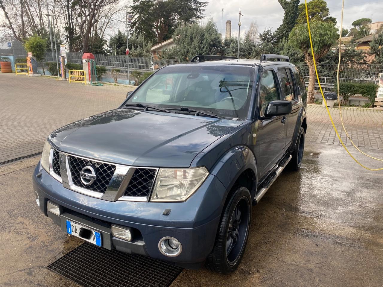 Nissan Pathfinder 2.5 diesel cambio automatico 7 posti gancio traino 3000 kg 2006