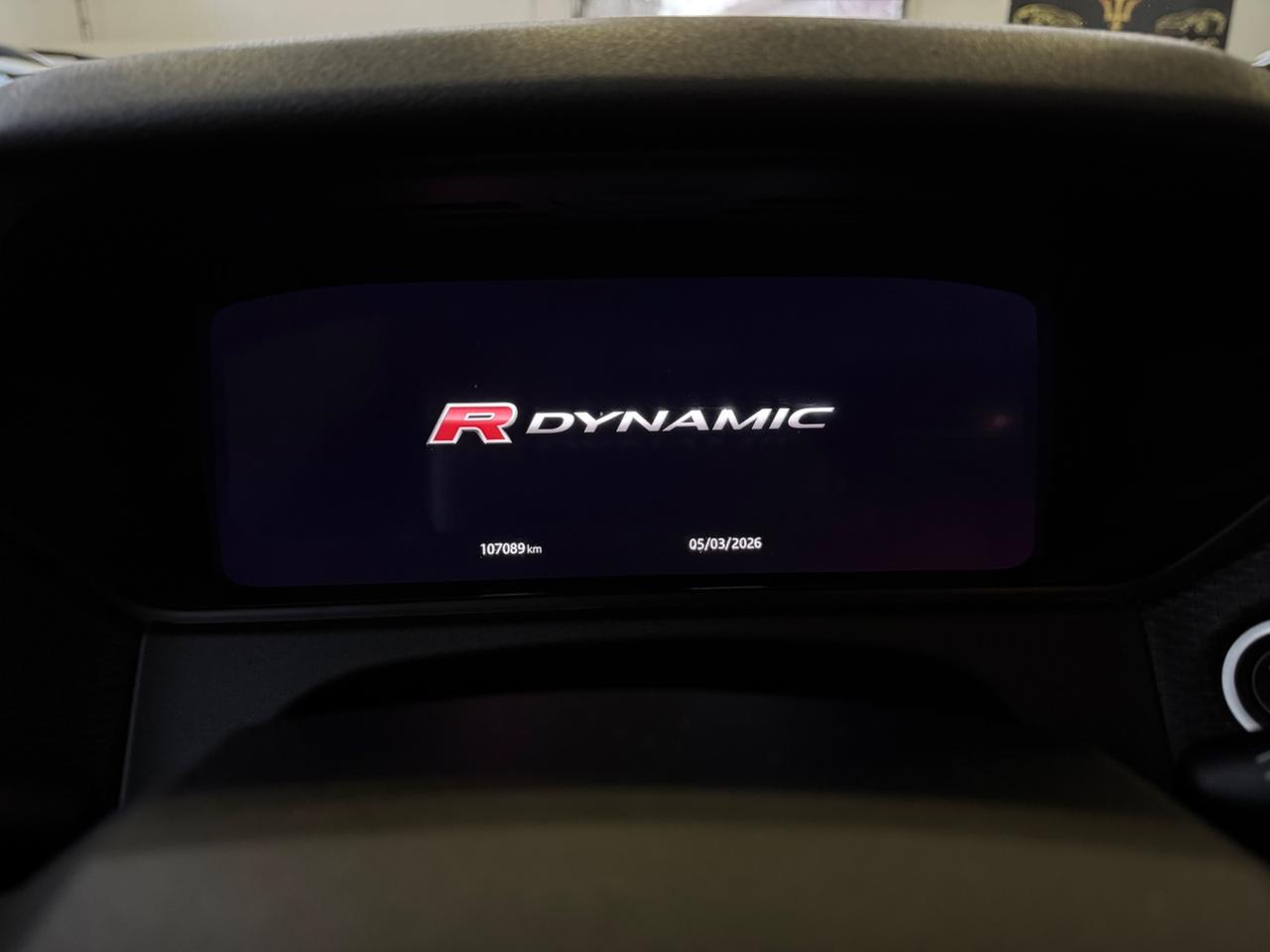 Land Rover Range Velar 2.0D I4 240 CV R-Dynamic HSE