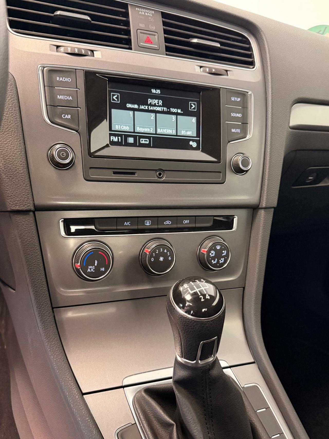 Volkswagen Golf 1,2TSI 86cv NEOPATENTATI