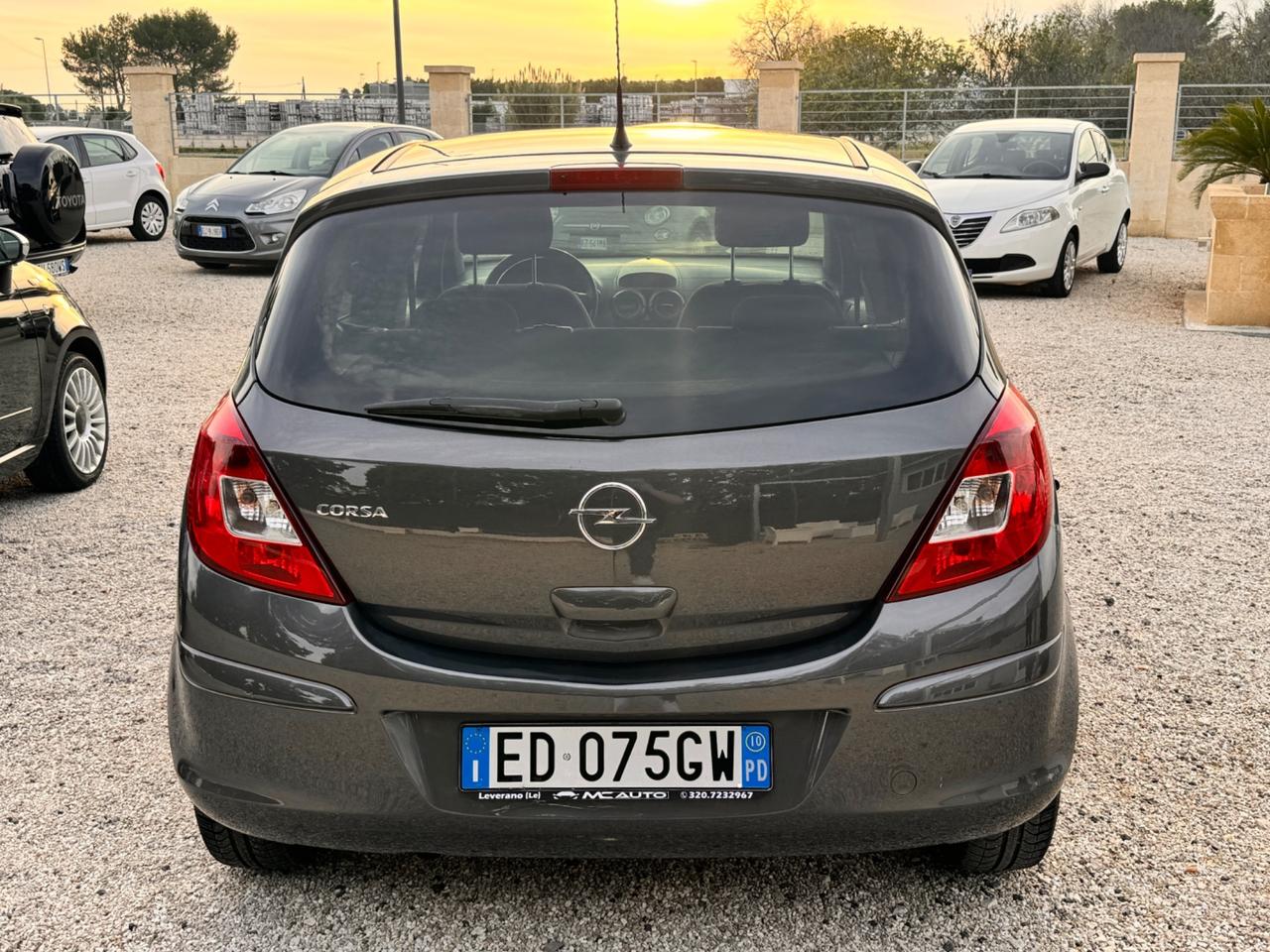 Opel Corsa 1.2 5 porte Cosmo