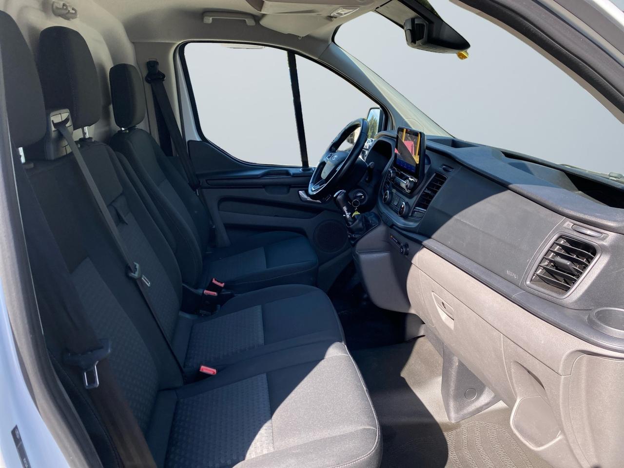 FORD Transit Custom 320 2018 - transit custom 320 2.0 tdci 130cv