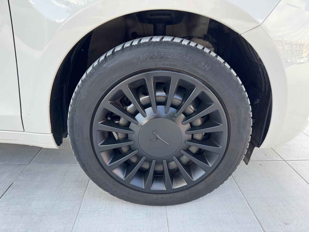 Lancia Ypsilon 1.2 69 CV 5 porte GPL Ecochic Elefantino Blu