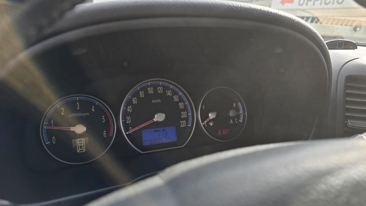 Hyundai Santa Fe 2.2 CRDi VGT Active 5 p.ti