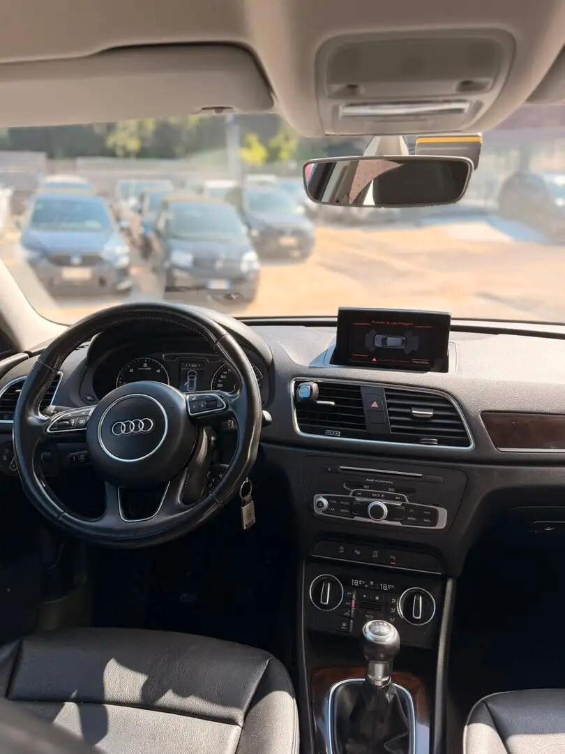 Audi Q3 2.0 TDI 120 CV Business