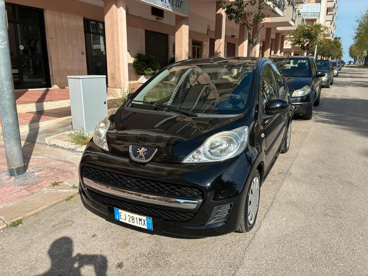 Peugeot 107 1.0 5p. gomme nuove-2011