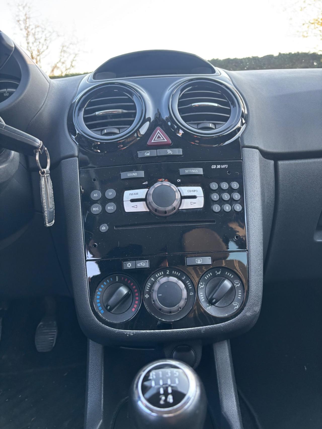 Opel Corsa 1.2 80CV 5 porte GPL-TECH Edition