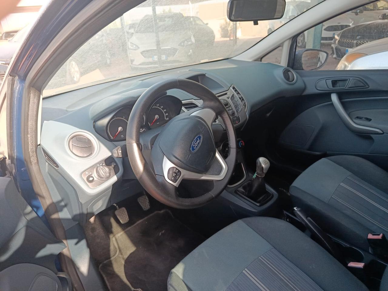 Ford Fiesta 1.6 TDCi 90CV 5 porte DPF Titanium