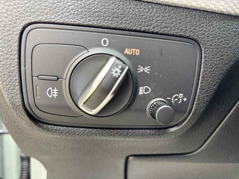 Audi Q2 30 1.0 tfsi S line edition LED-NAVI-CAM-18"