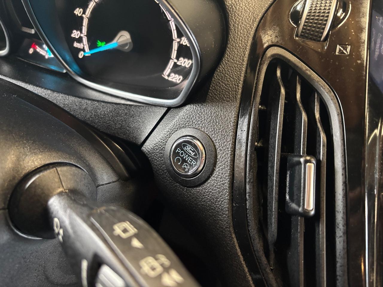 Ford B-Max 1.4 BENZ/GPL 2035 Titanium |OK NEOPATENTATI|