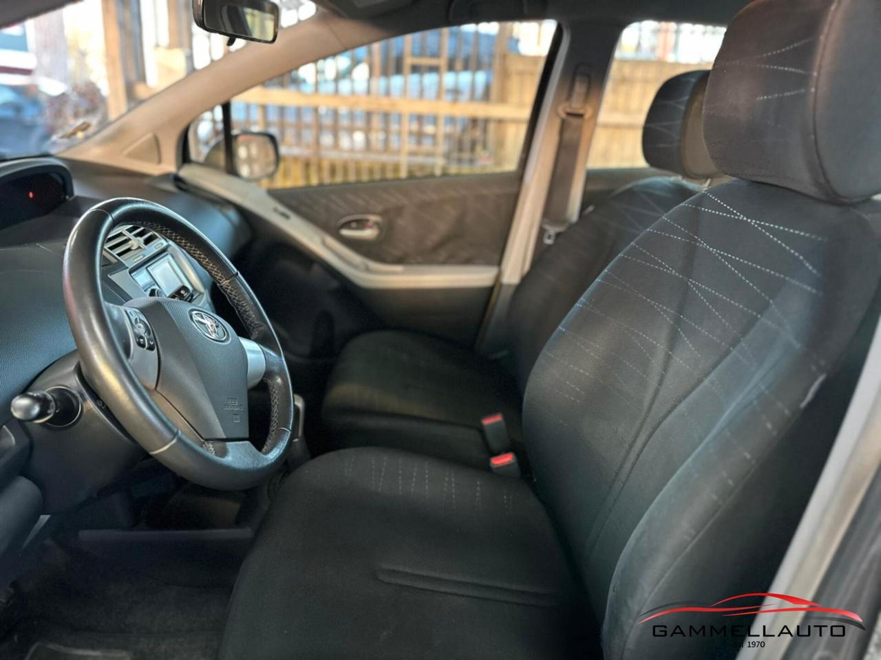 Toyota Yaris 1.4D Navy 90cv