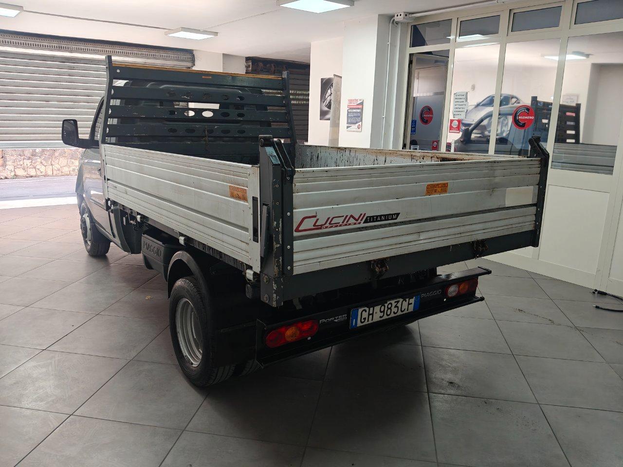 PIAGGIO Porter NP6 LPG short range 3000 pianale ribaltabile Top r.gem.
